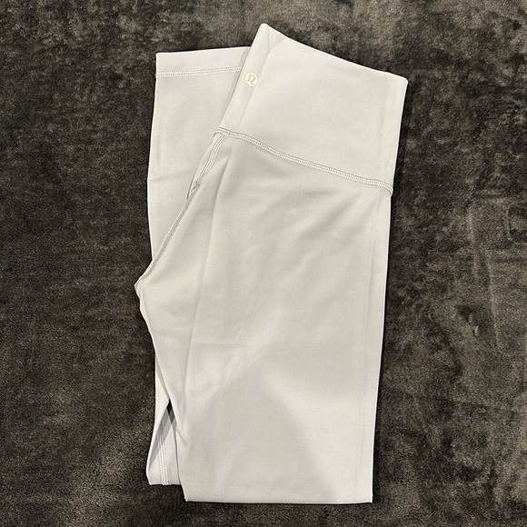 Lululemon leggings wunder under - Picture 3 of 4